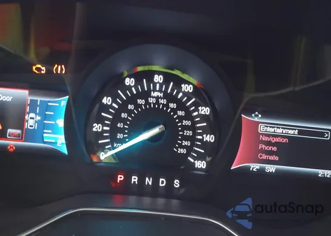 2016 Ford Fusion Titanium z USA, uszkodzony, nr VIN 3FA6P0K92GR201660